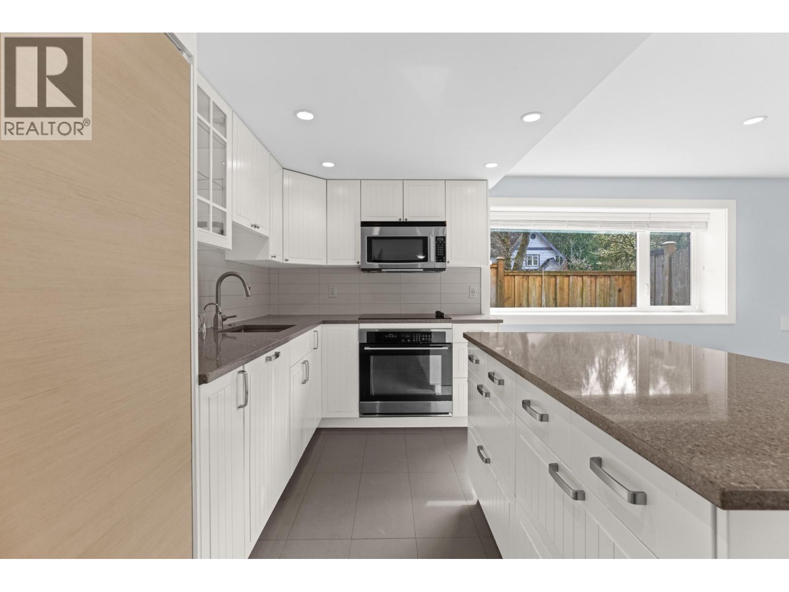 6297 MACKENZIE STREET, Vancouver