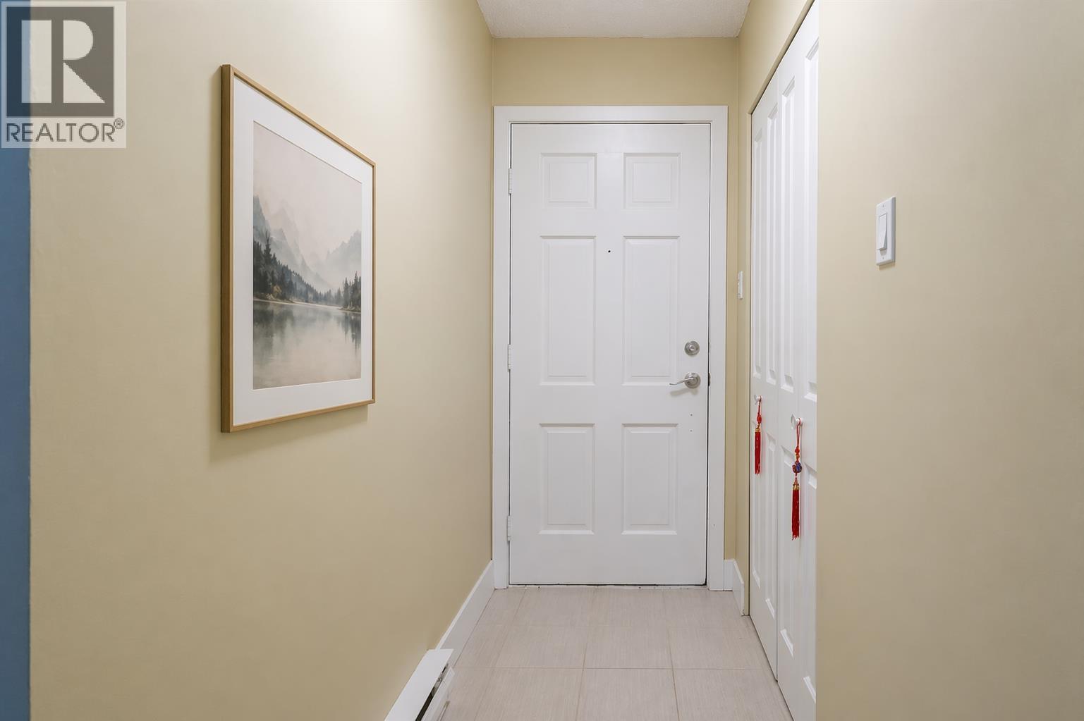 #8-7300 LEDWAY Road, Richmond