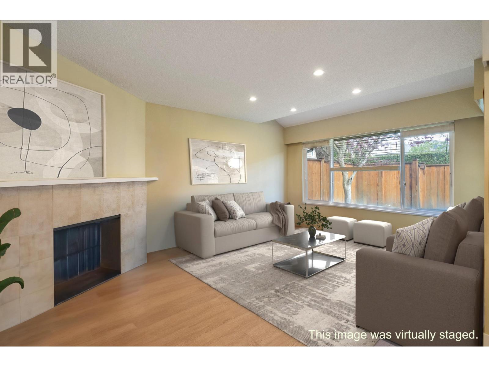 #8-7300 LEDWAY Road, Richmond