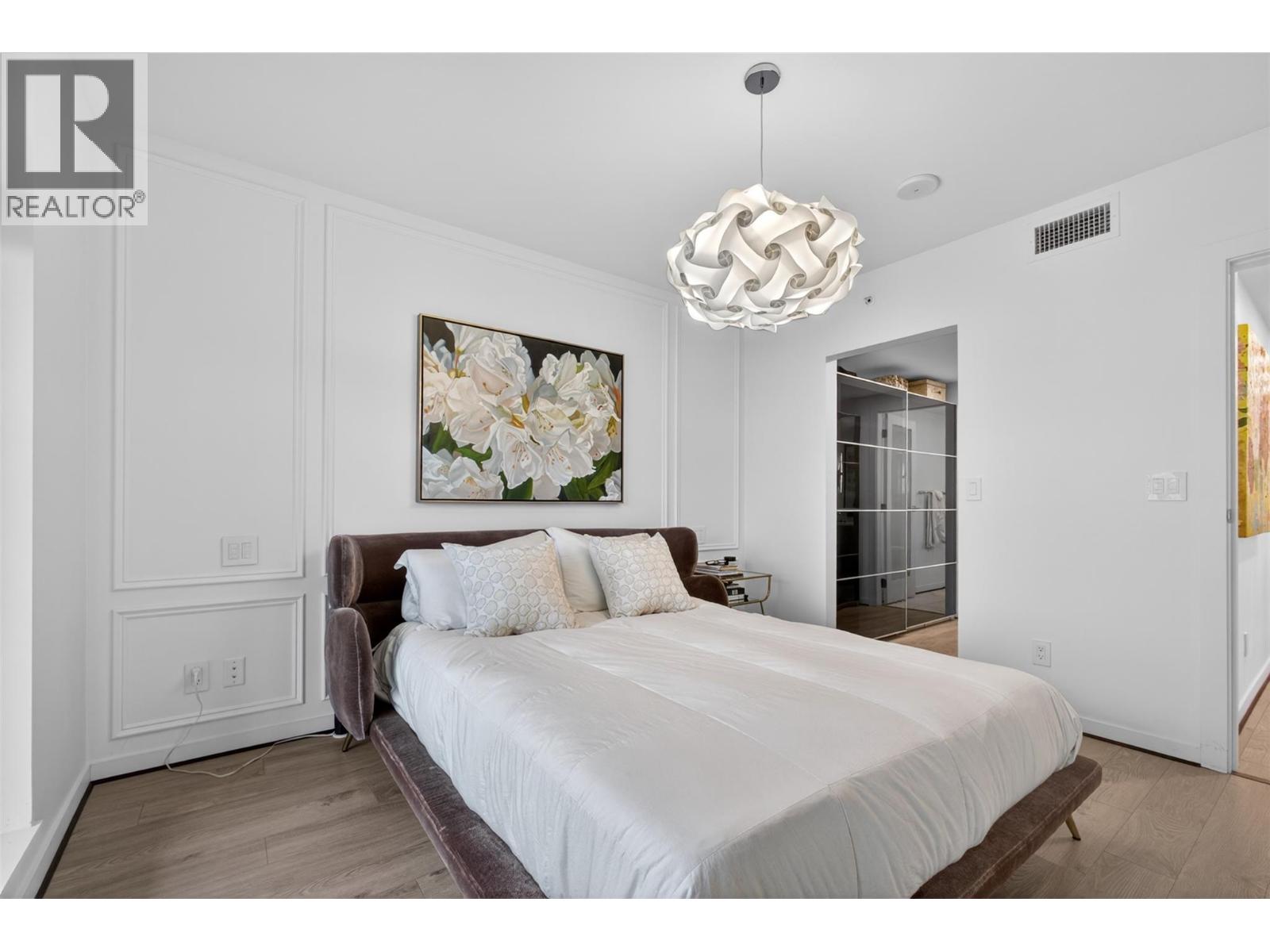 #1101 485 Groves Avenue - 22