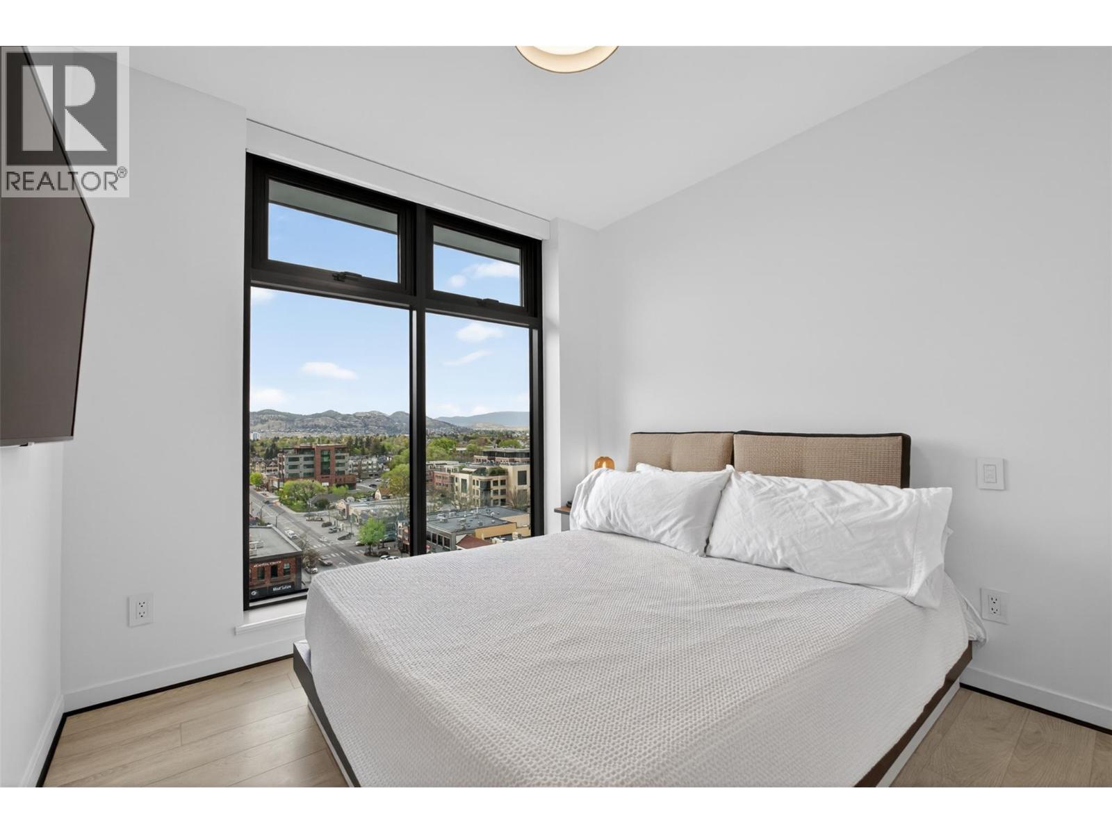 #1101 485 Groves Avenue - 26