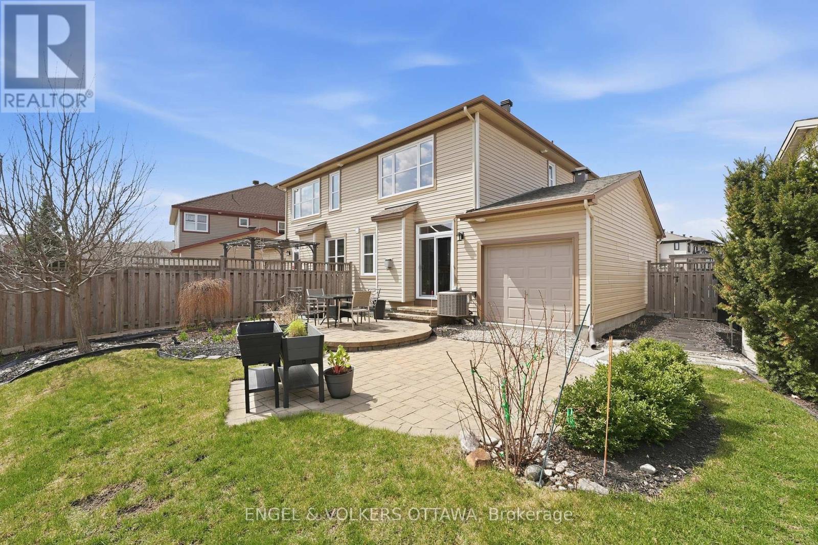 127 BEATRICE DRIVE — photo 47