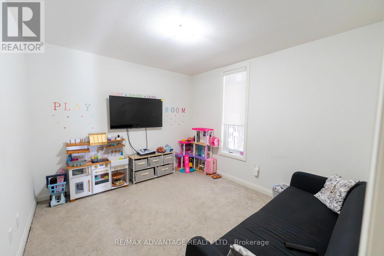 #130 3260 SINGLETON AVENUE - 23
