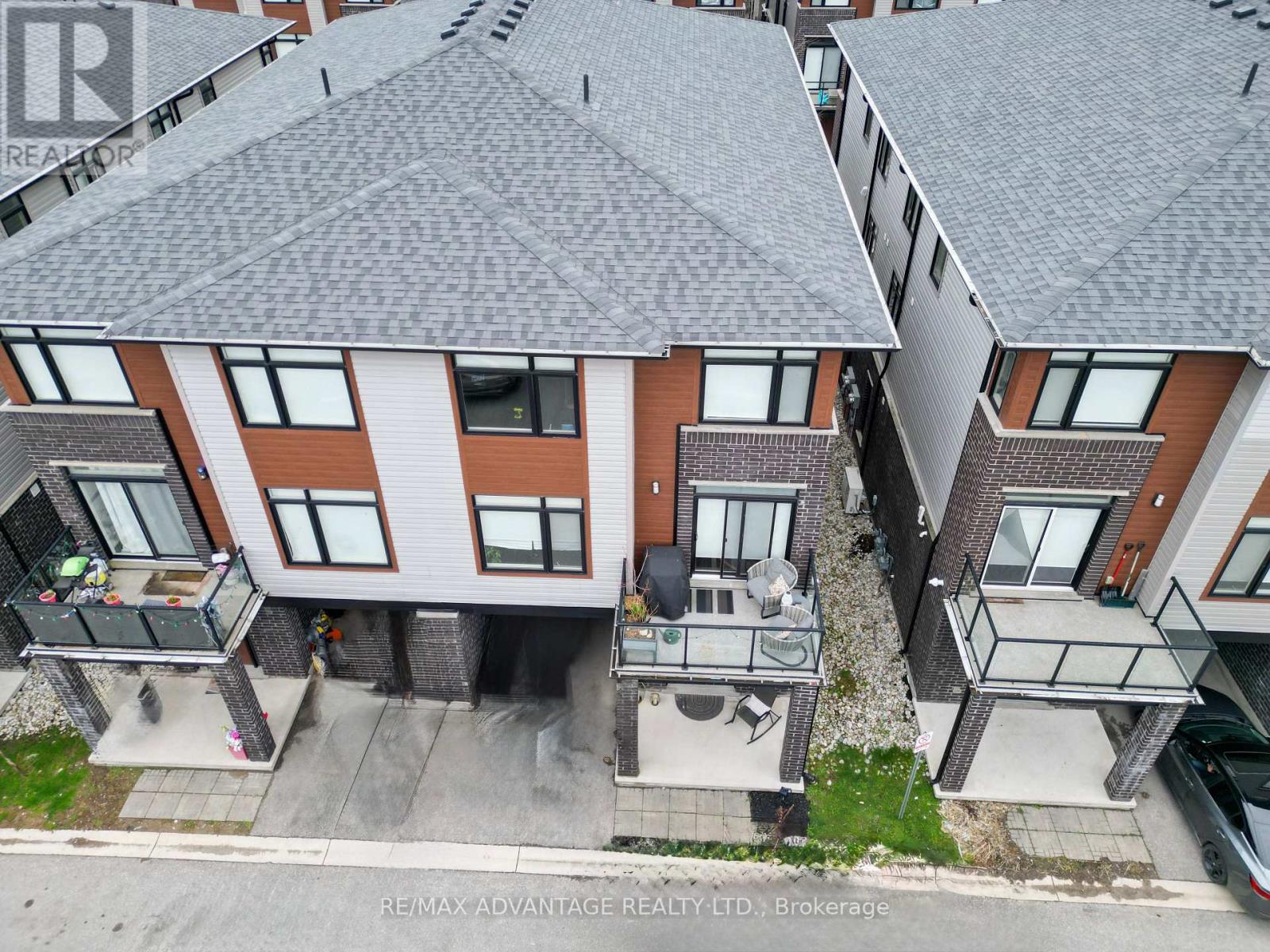 #130 3260 SINGLETON AVENUE - 27