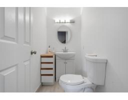 13242 67 Avenue, Surrey, BC V3W7J2 Photo 8