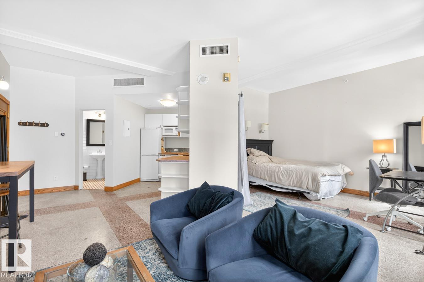 #801 10134 100 ST NW, Edmonton