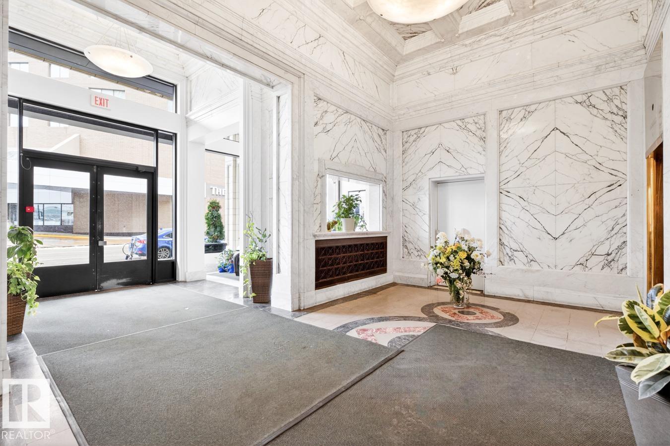 #801 10134 100 ST NW, Edmonton