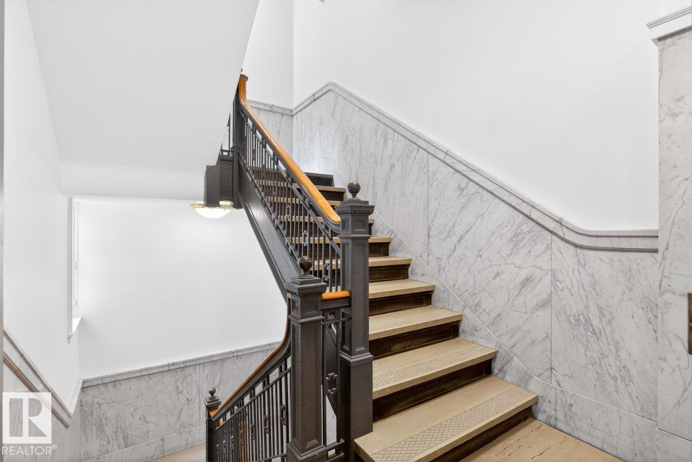 #801 10134 100 ST NW, Edmonton