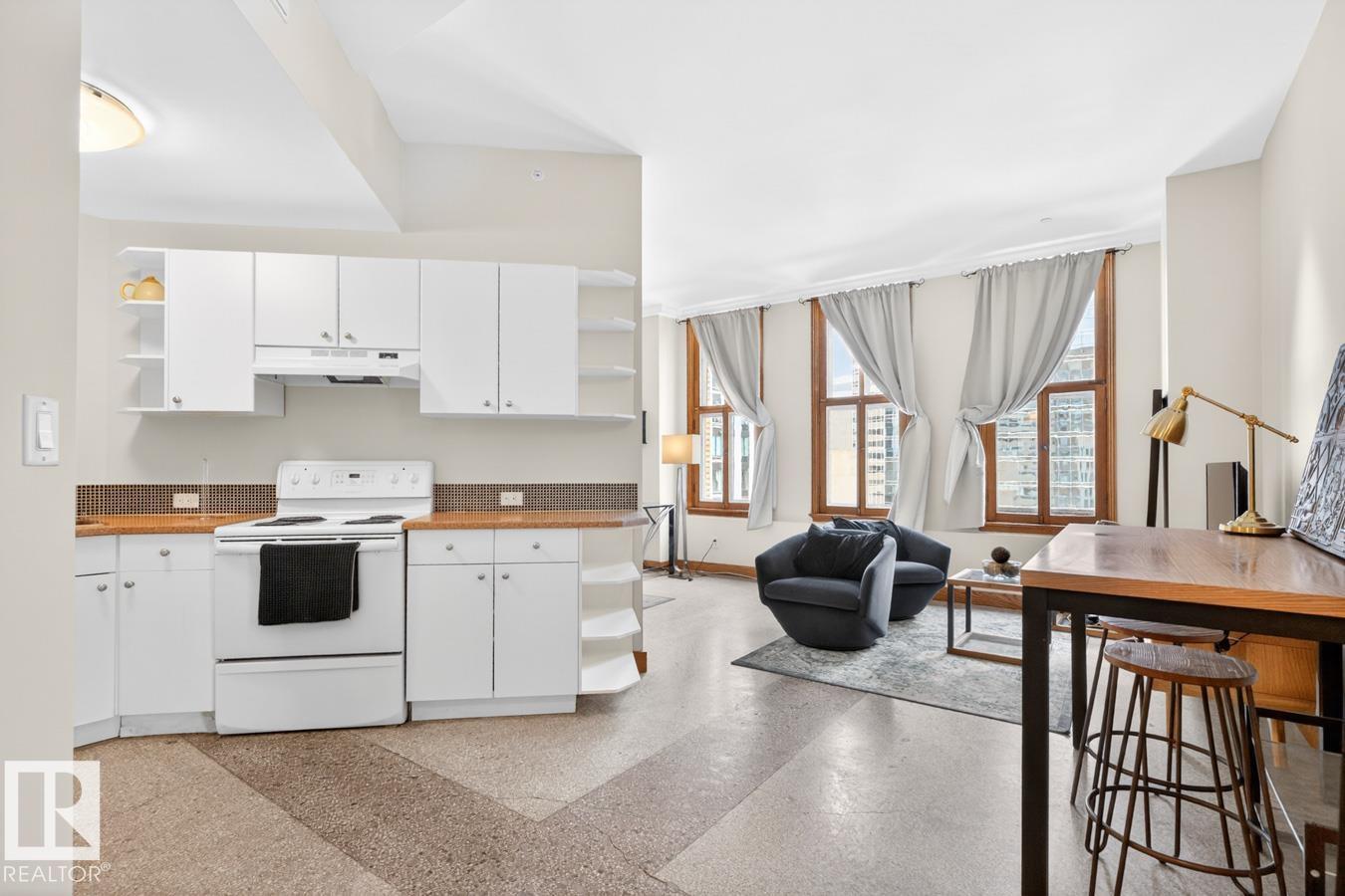 #801 10134 100 ST NW, Edmonton