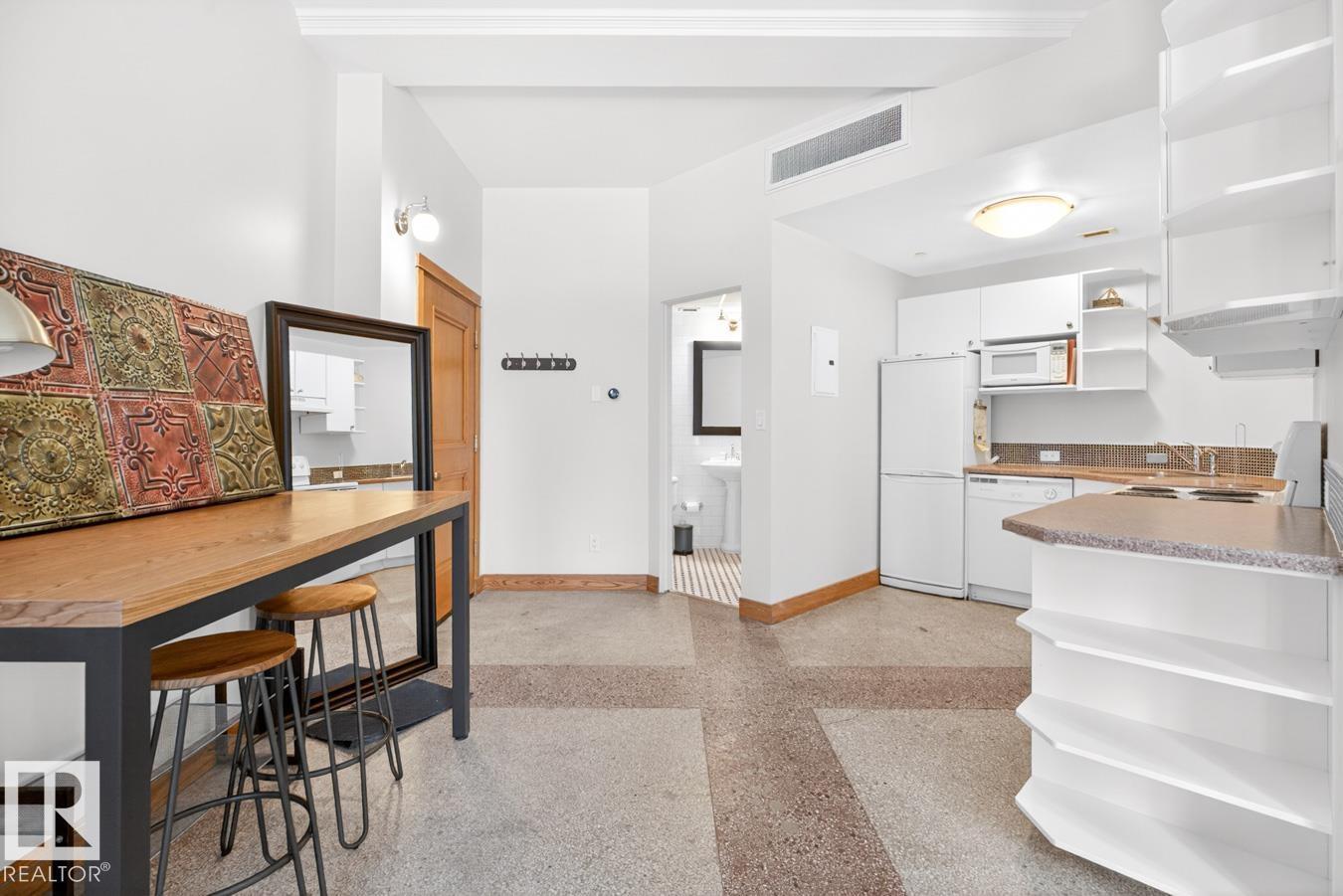 #801 10134 100 ST NW, Edmonton