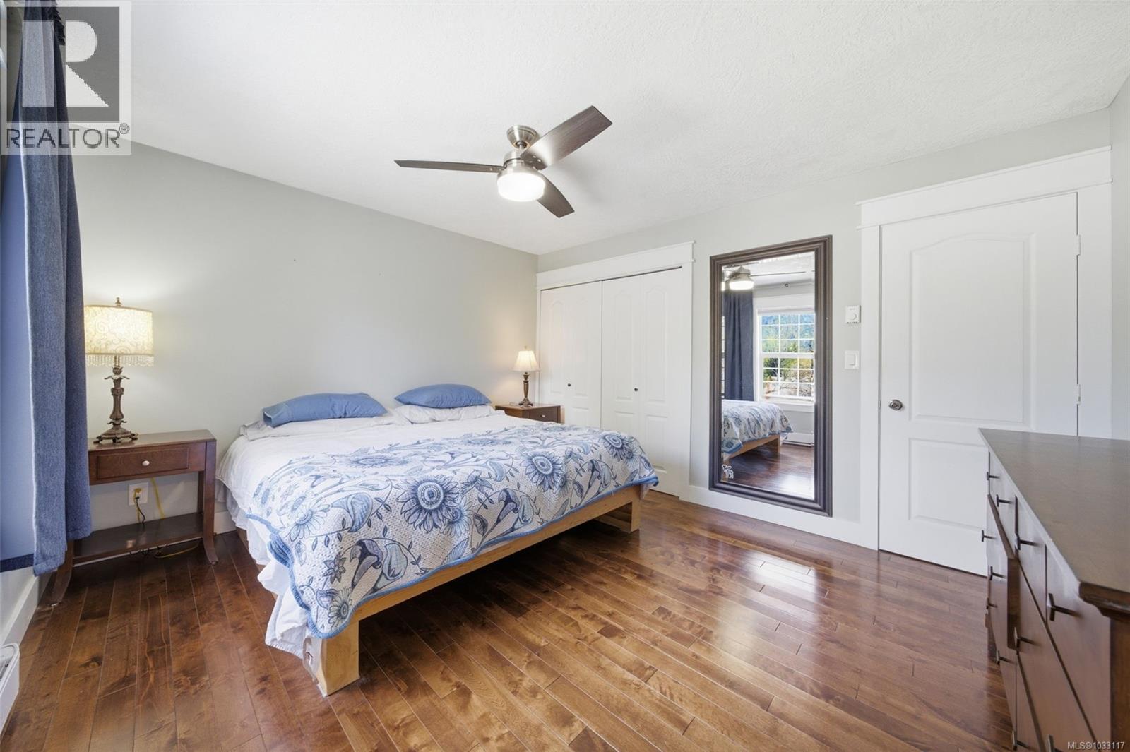 100 Comiaken Ave - 23