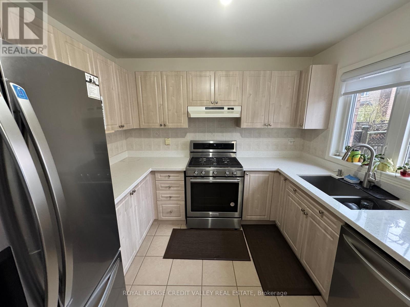 44 AUSTRALIA DRIVE — photo 10