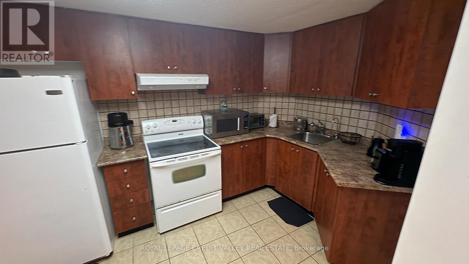 44 AUSTRALIA DRIVE — photo 26