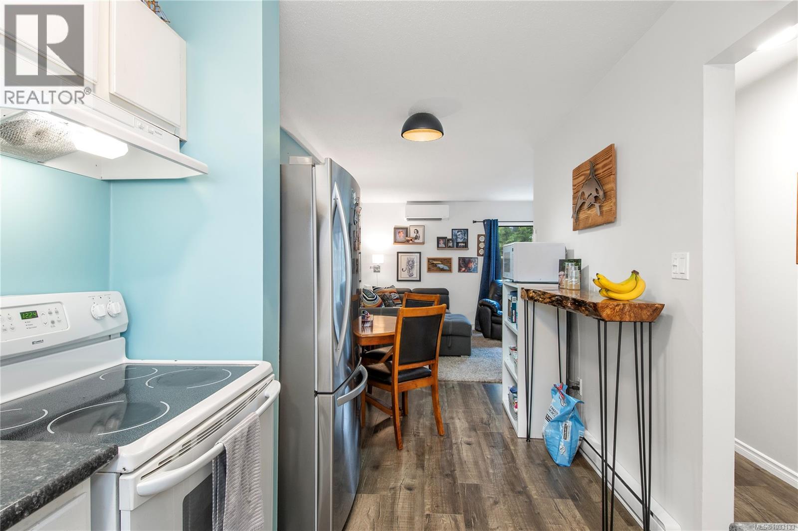 #12 951 17th St - 11