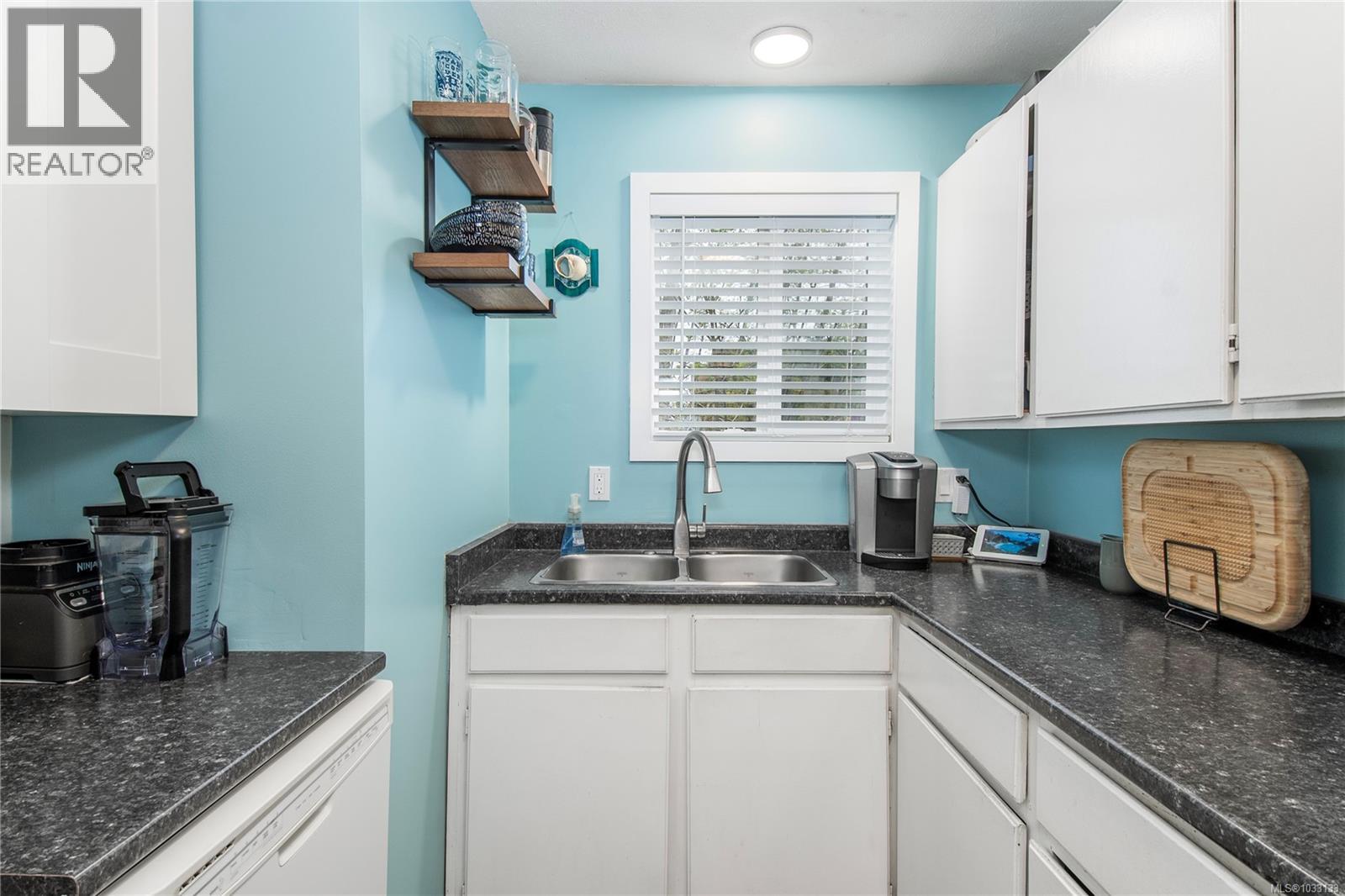 #12 951 17th St - 10