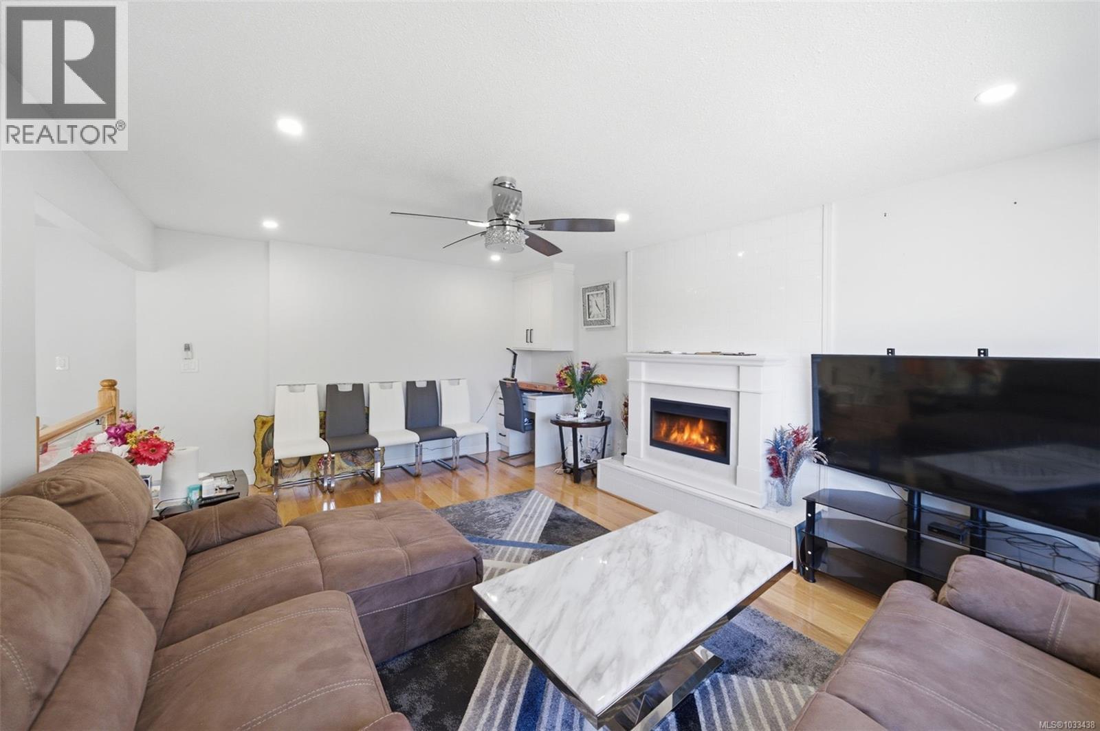 4351 TORQUAY Dr - 23