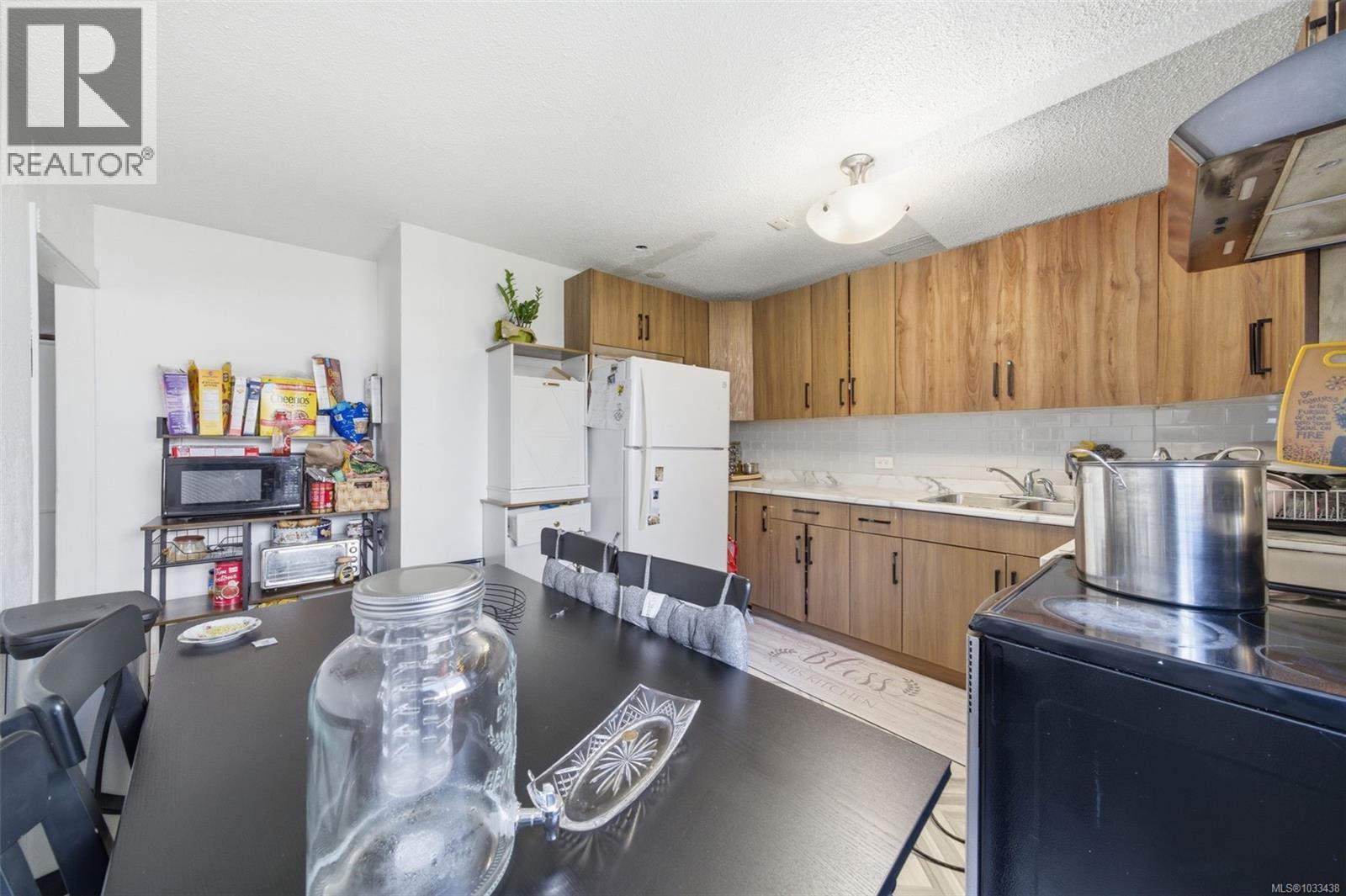 4351 TORQUAY Dr - 32