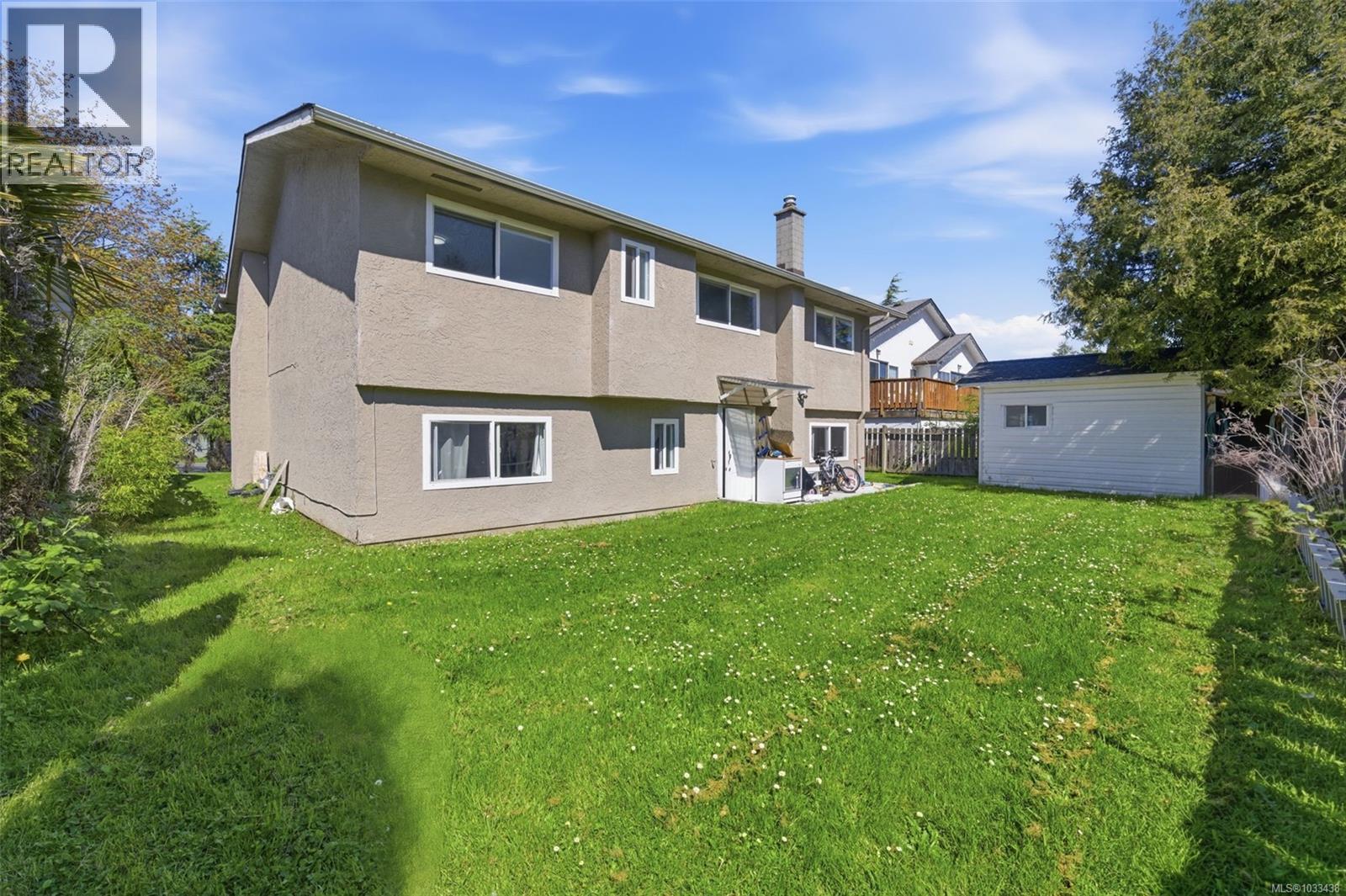  4351 TORQUAY Drive, Saanich