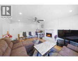 4351 Torquay Dr, Saanich, BC V8N3L3 Photo 19