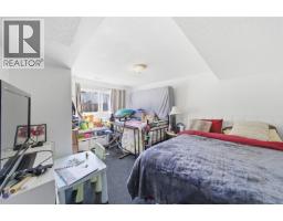 4351 Torquay Dr, Saanich, BC V8N3L3 Photo 20