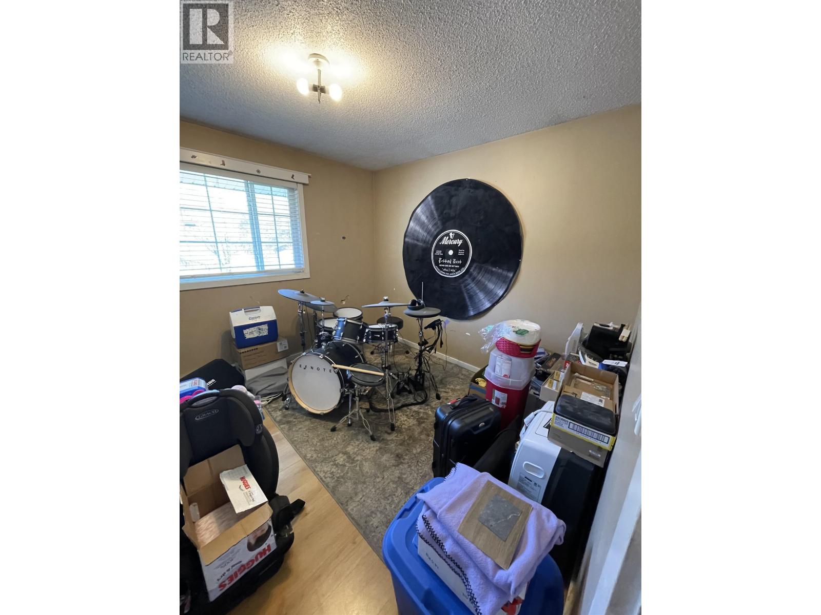 2090 CHURCHILL DRIVE - 21