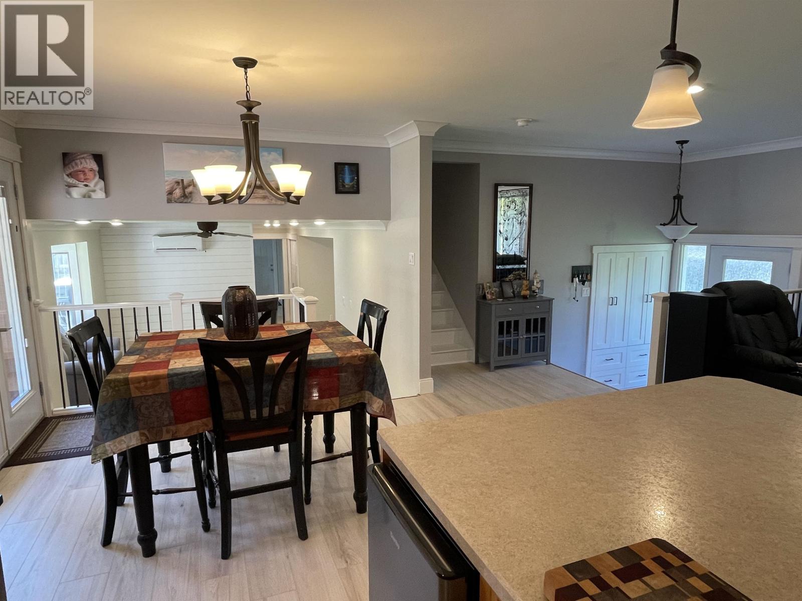 2090 CHURCHILL DRIVE - 8