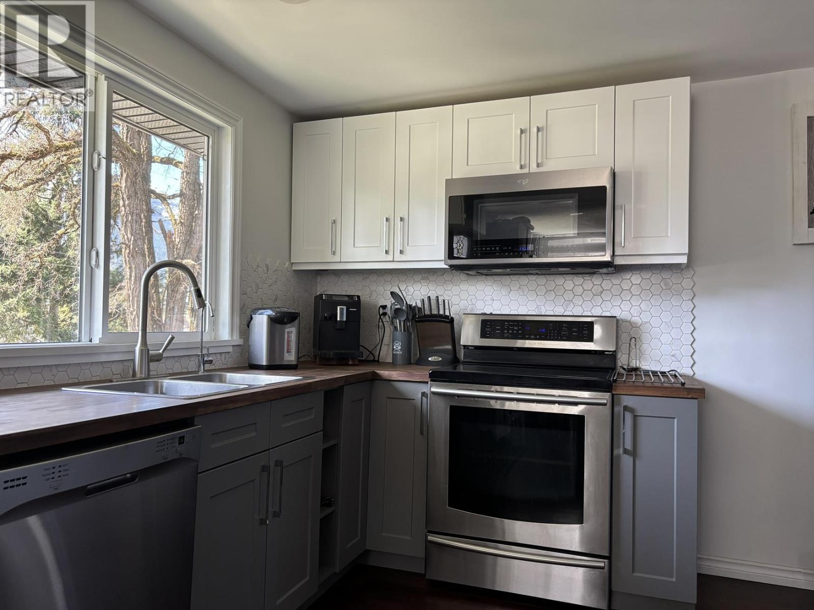 95 2nd Street NW - 5