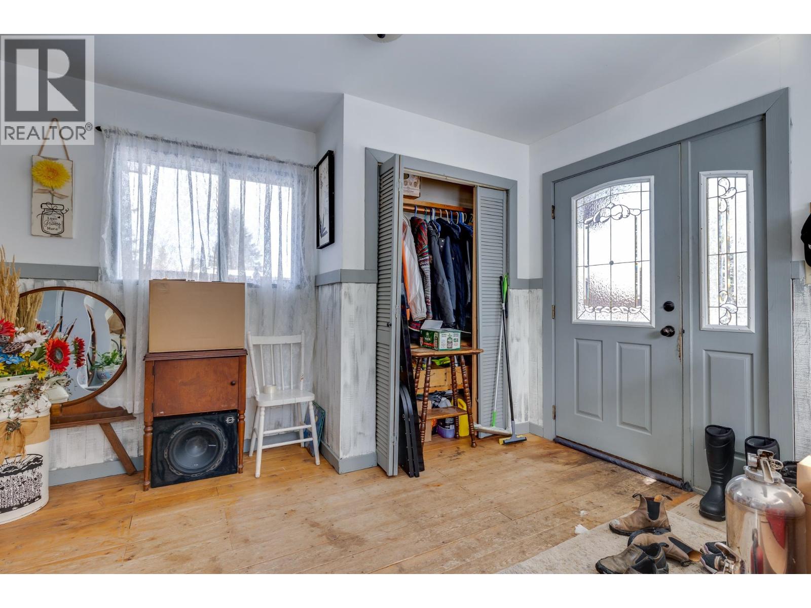 Kitchen of 17165 E PERRY ROAD · Prince George, BC