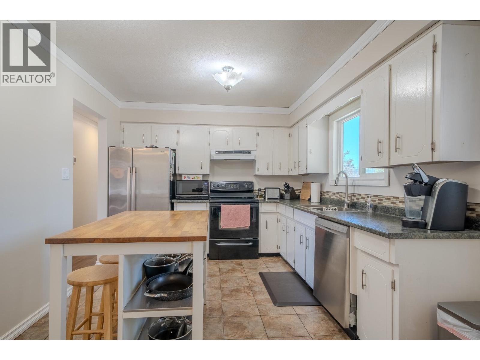 1215 RESKER PLACE - 8