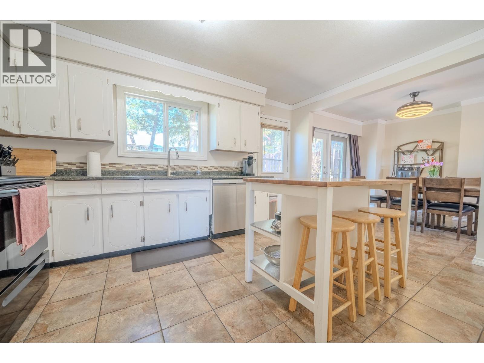 1215 RESKER PLACE - 9