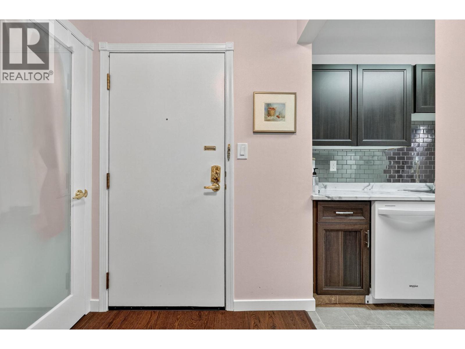 575 Sutherland Avenue Unit# 207, Kelowna