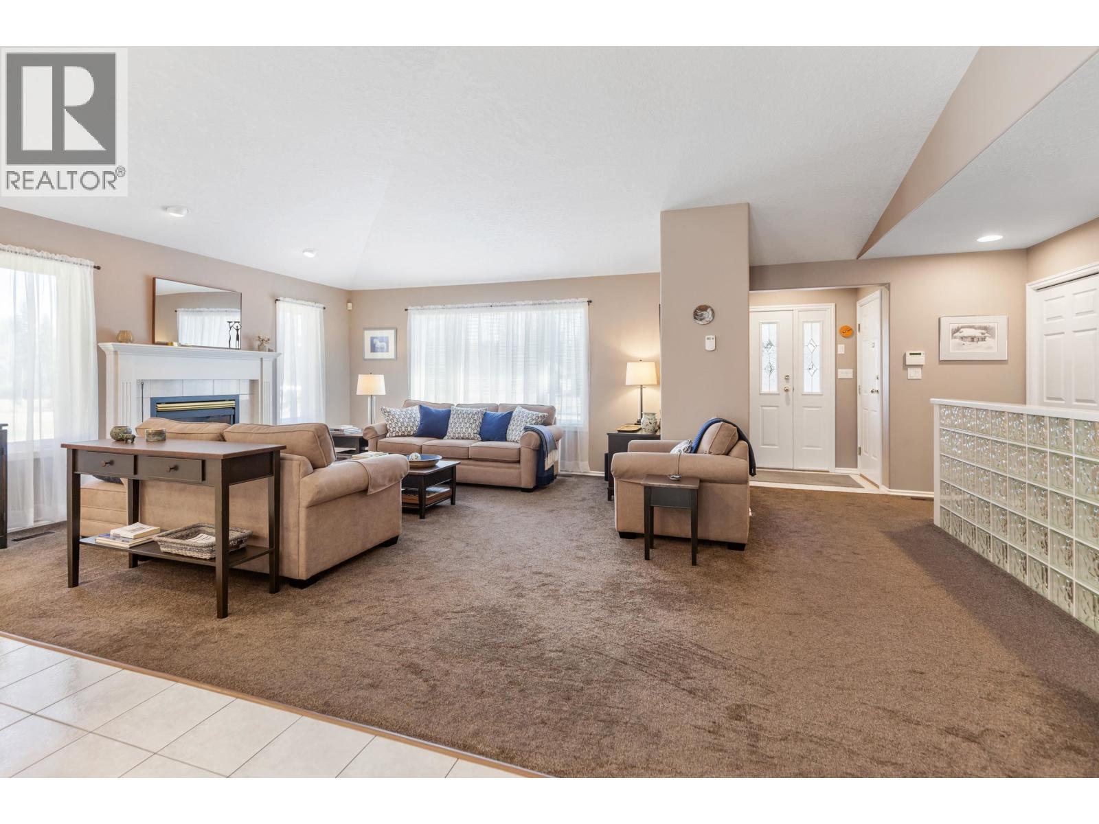 9288 SUMMERSET PLACE - 17