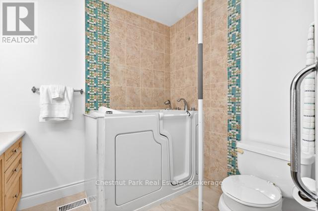Walk-in tub