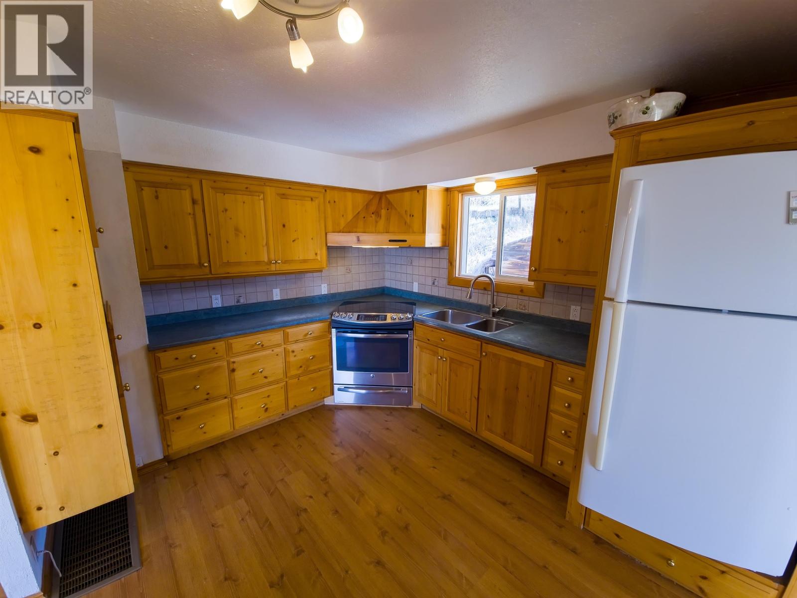 7115 CONNIE ROAD - 23