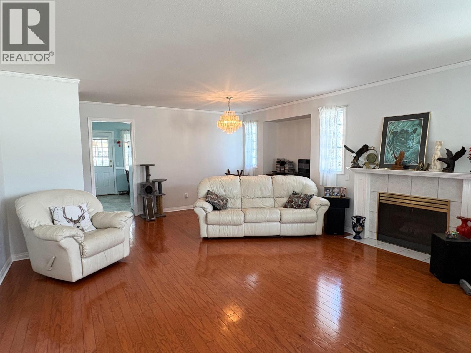 #156 3400 Wilson Street - 5