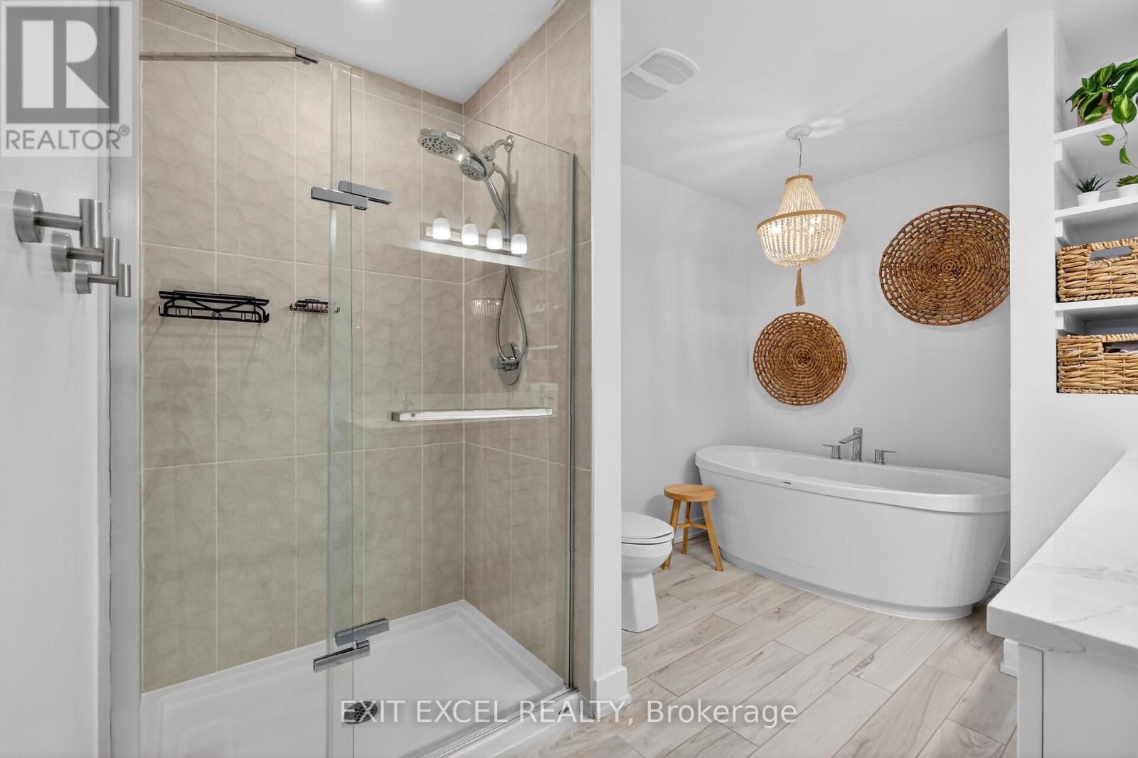 Primary 5 Piece Ensuite