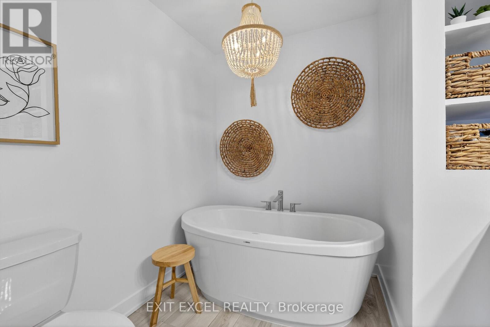 Primary 5 Piece Ensuite