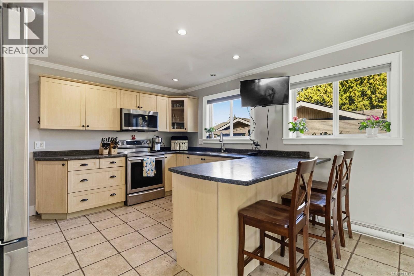 3395 St. Troy Pl - 6