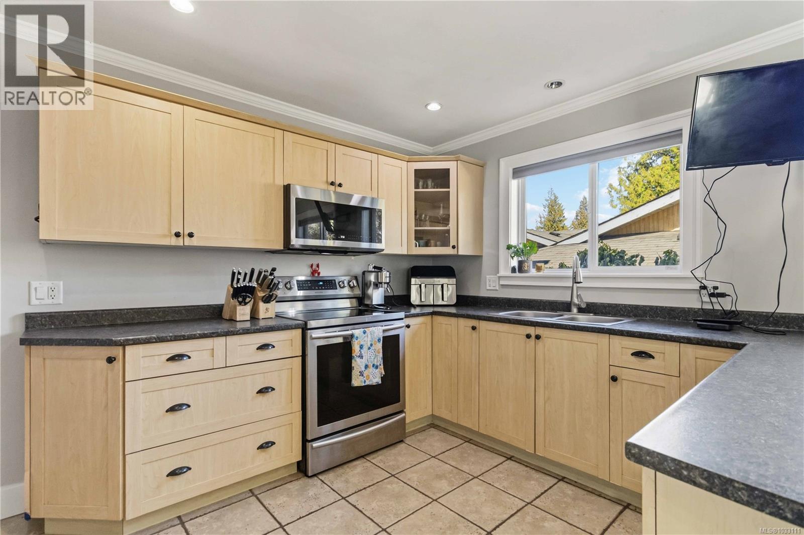 3395 St. Troy Pl - 9