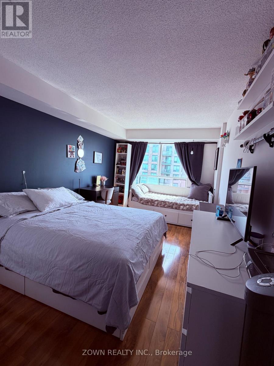#611 3 ELLESMERE STREET - 15