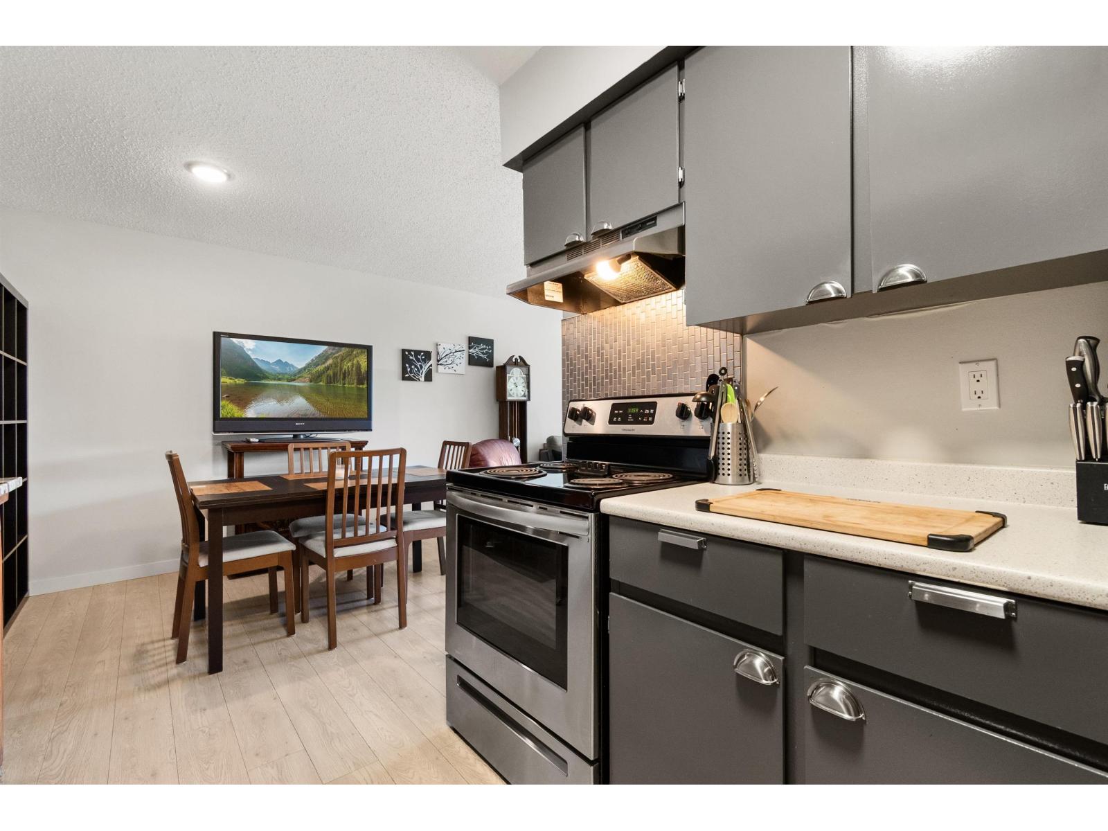 312 45598 MCINTOSH DRIVE, Chilliwack Proper South, Chilliwack