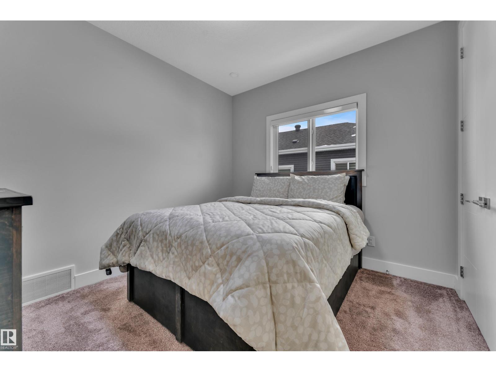 1404 25 ST NW, Edmonton