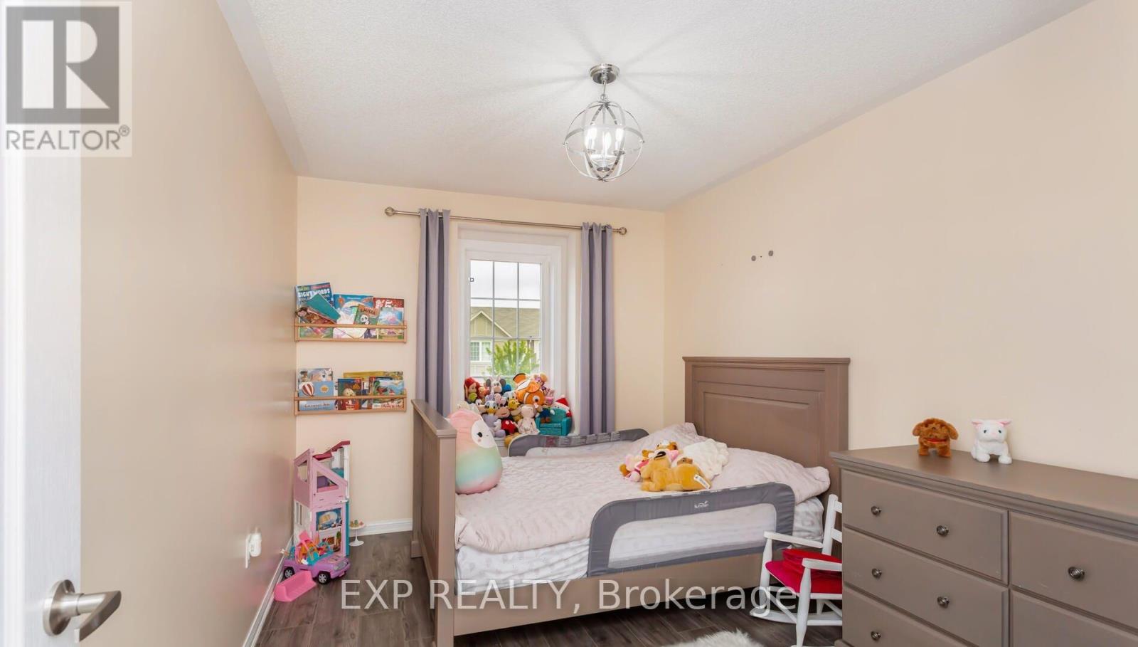 102 BLEASDALE AVENUE - 31