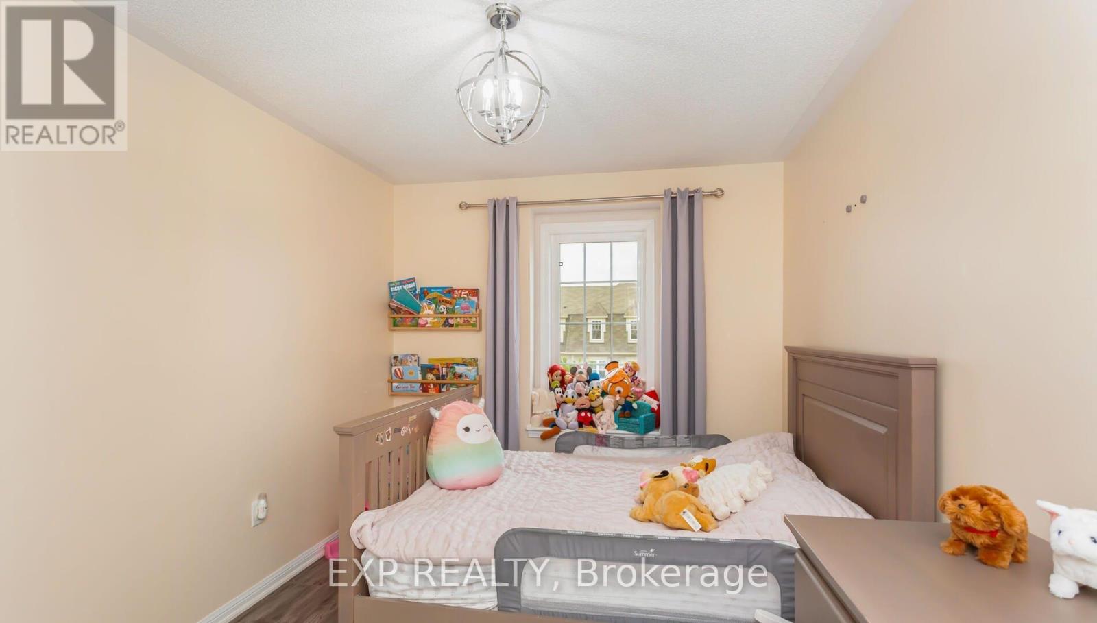 102 BLEASDALE AVENUE - 32