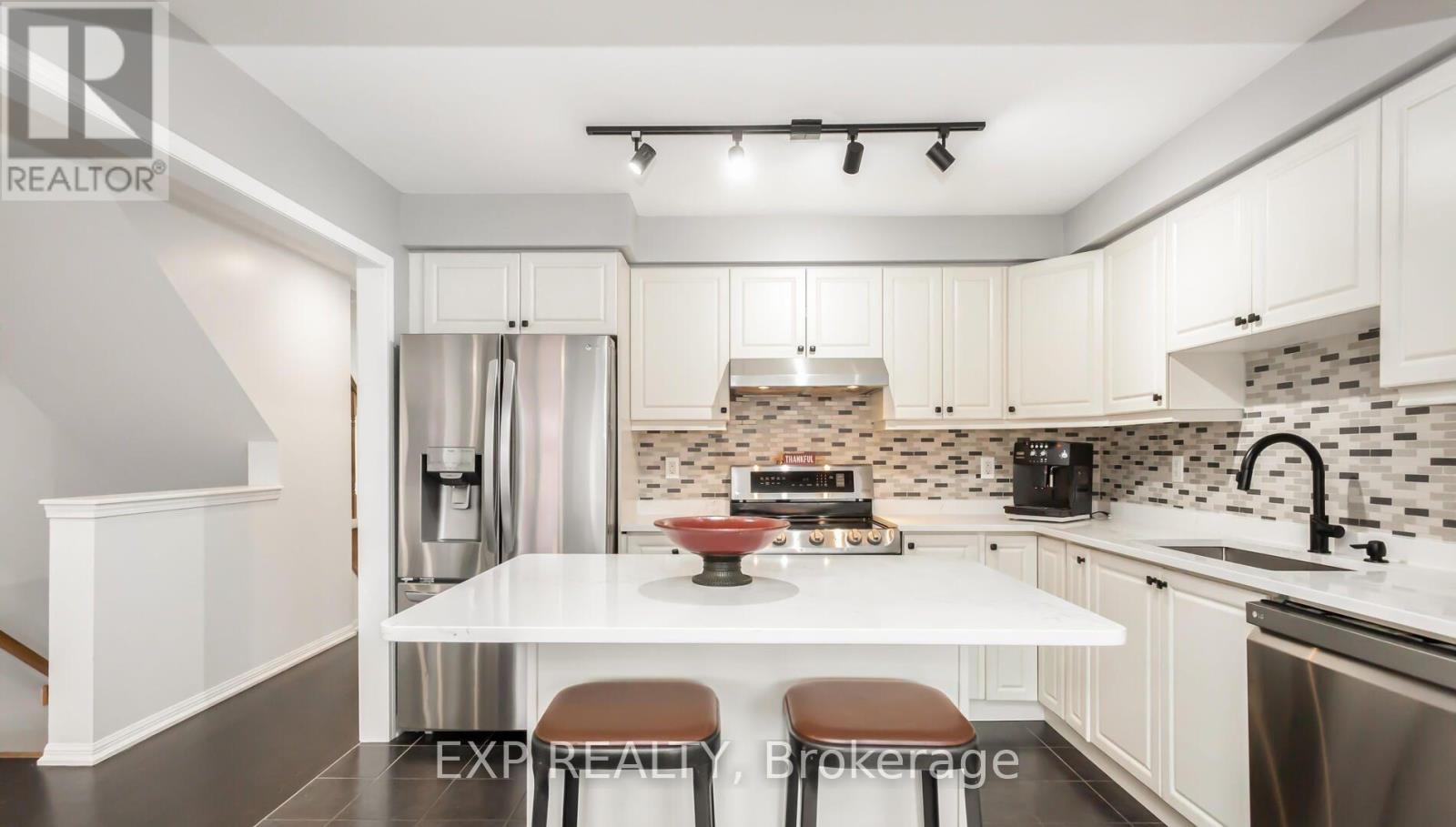 102 BLEASDALE AVENUE - 5