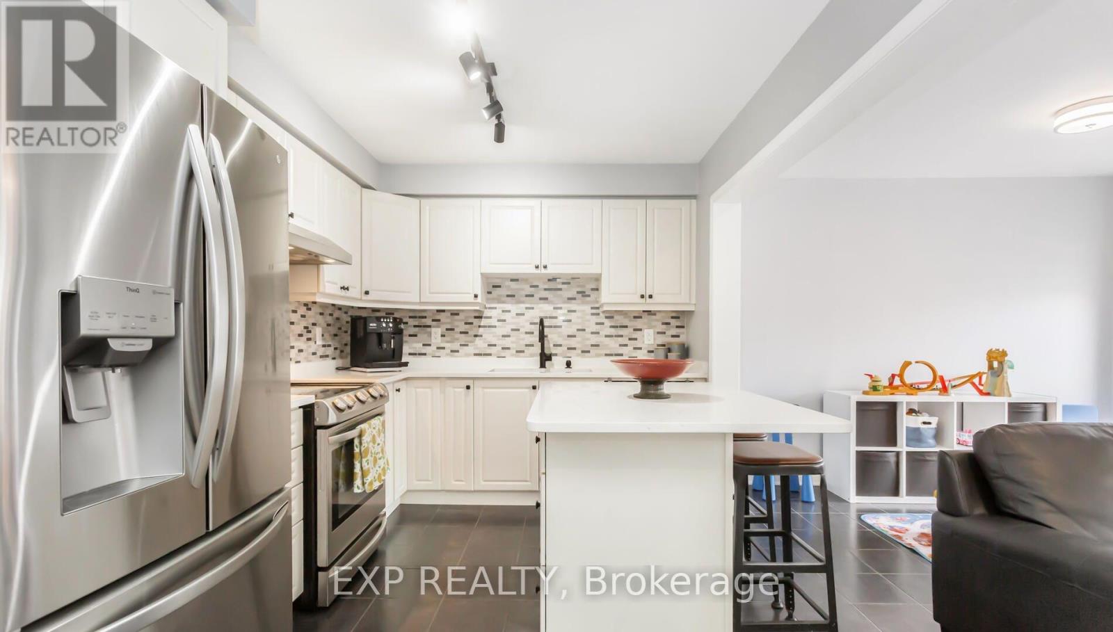 102 BLEASDALE AVENUE - 8