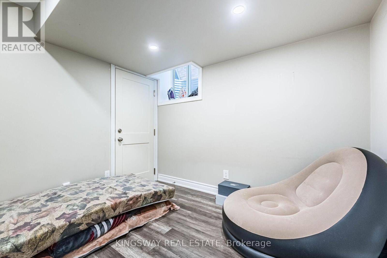 41 ARGELIA CRESCENT - 44