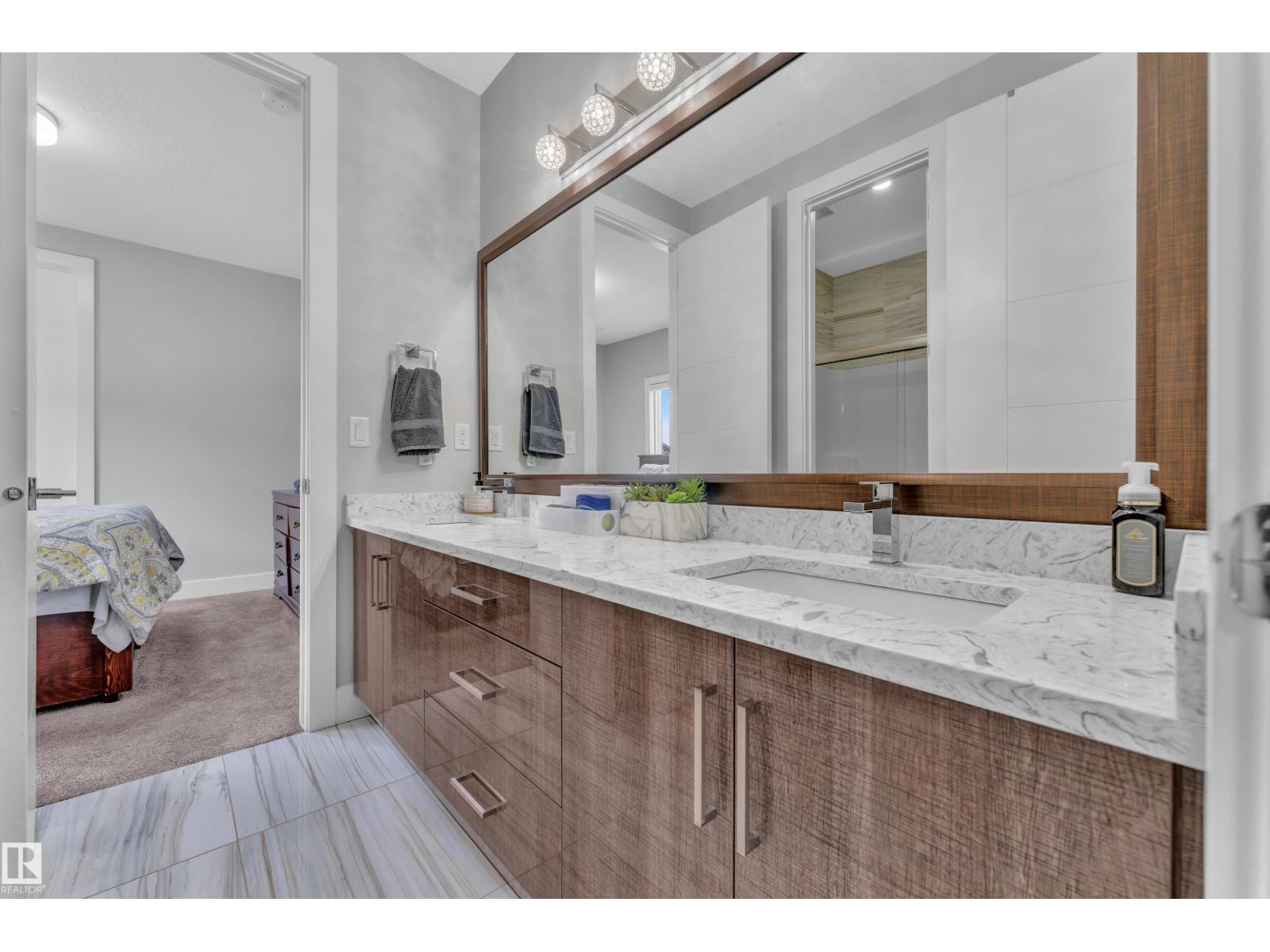 1404 25 ST NW, Edmonton