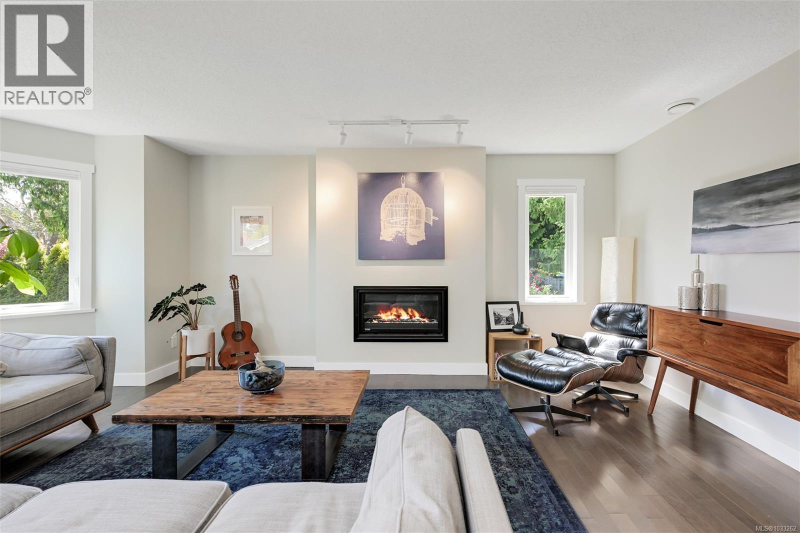  774 Destrube Place, Saanich