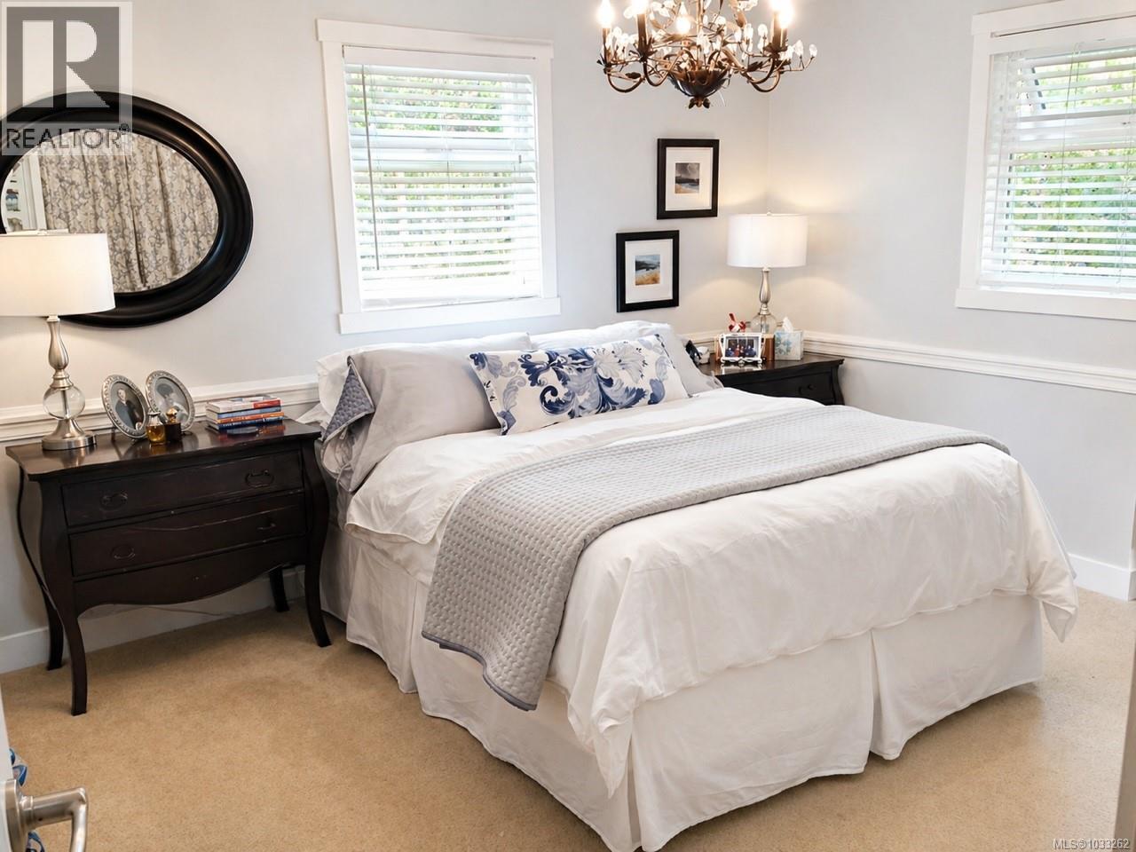  774 Destrube Place, Saanich